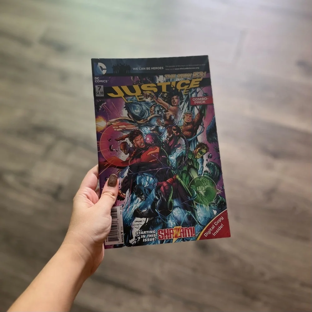 NEW Justice League #7 (May 2012) Comic Book